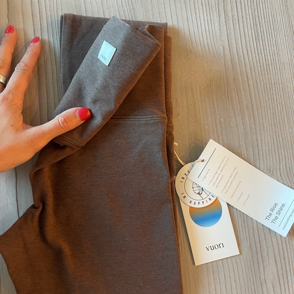 NWT Vuori Brown Leggings